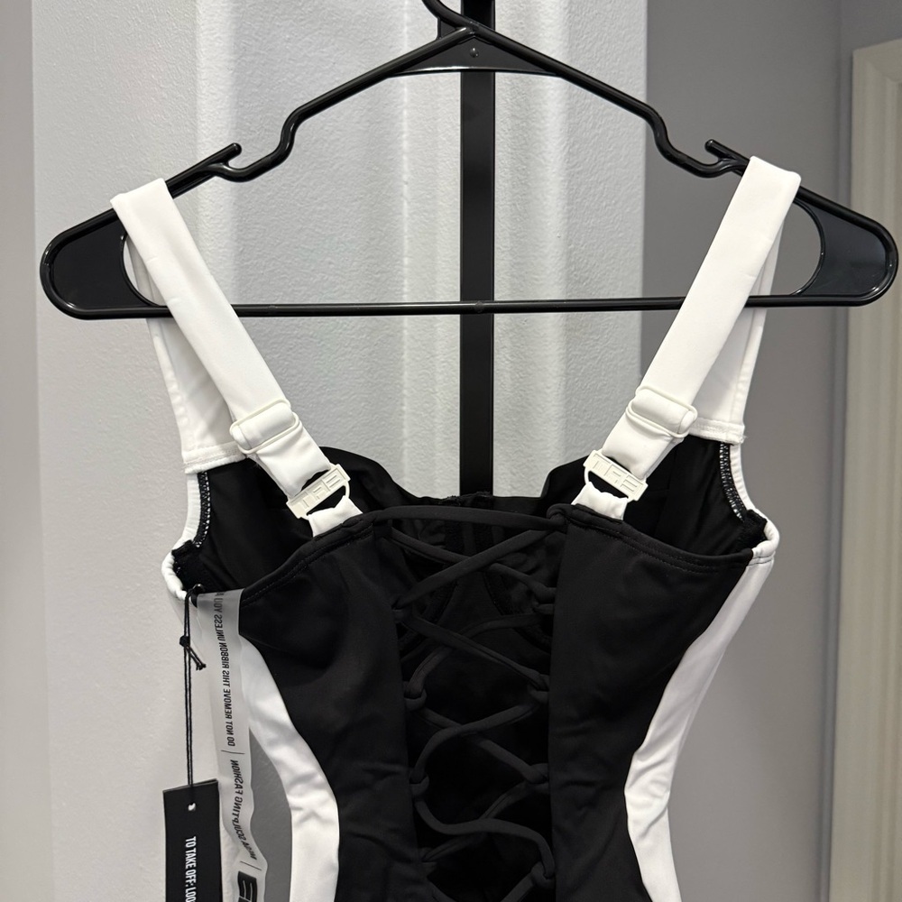 TA3 Lifty Contour Black And White One Piece Reg/Long Shapewear Swimsuit XS D/DD - Picture 6 of 8